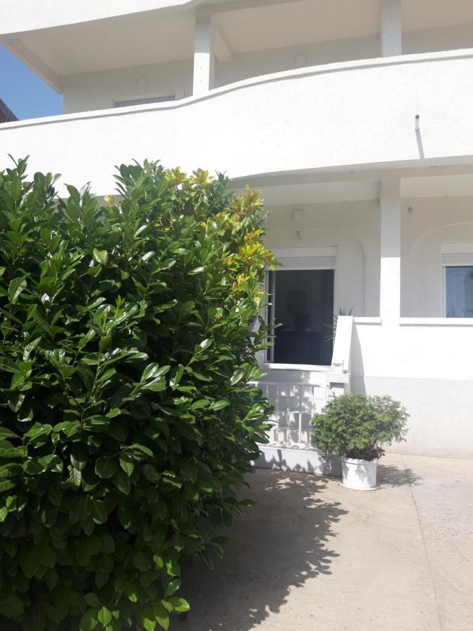 Lilishouse Prenociste Appartement Belgrado Buitenkant foto